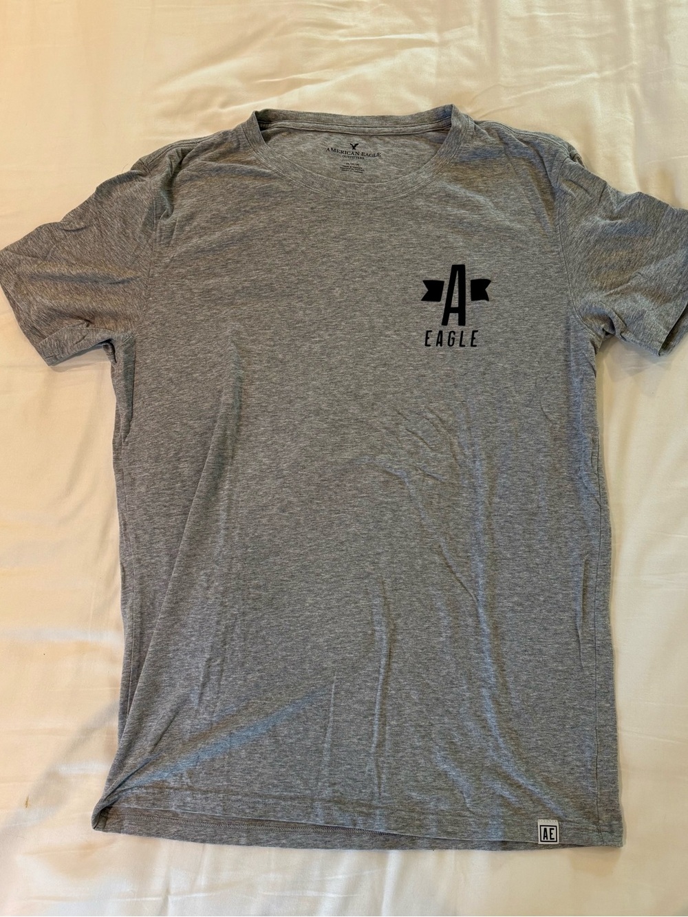 American Eagle Outfitters Gray Graphic Logo Short Sleeve Tee